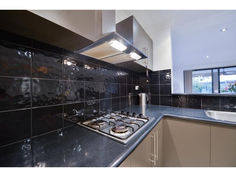11 Tristram Lane, Wattle Grove WA 6107