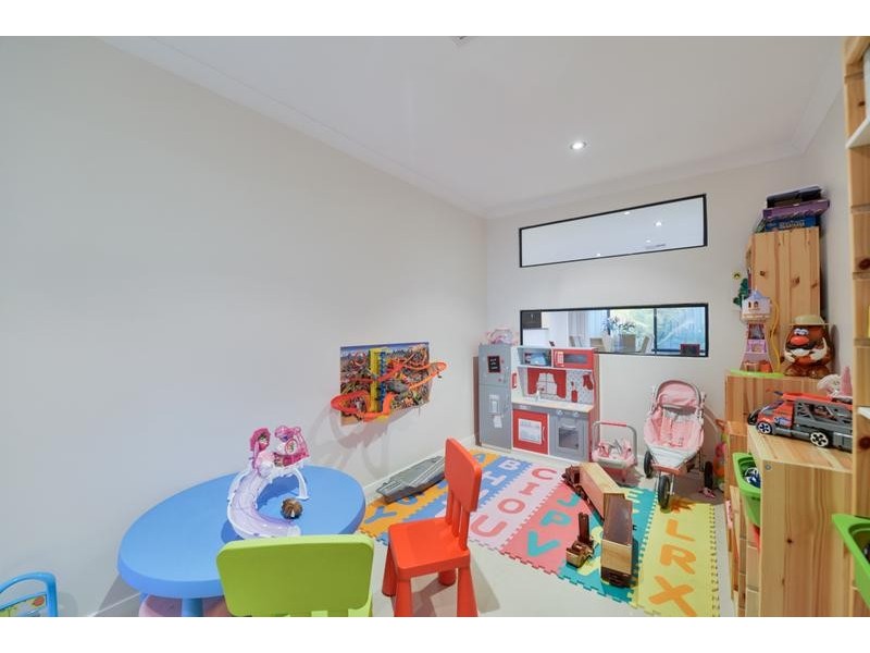 11 Tristram Lane, Wattle Grove WA 6107
