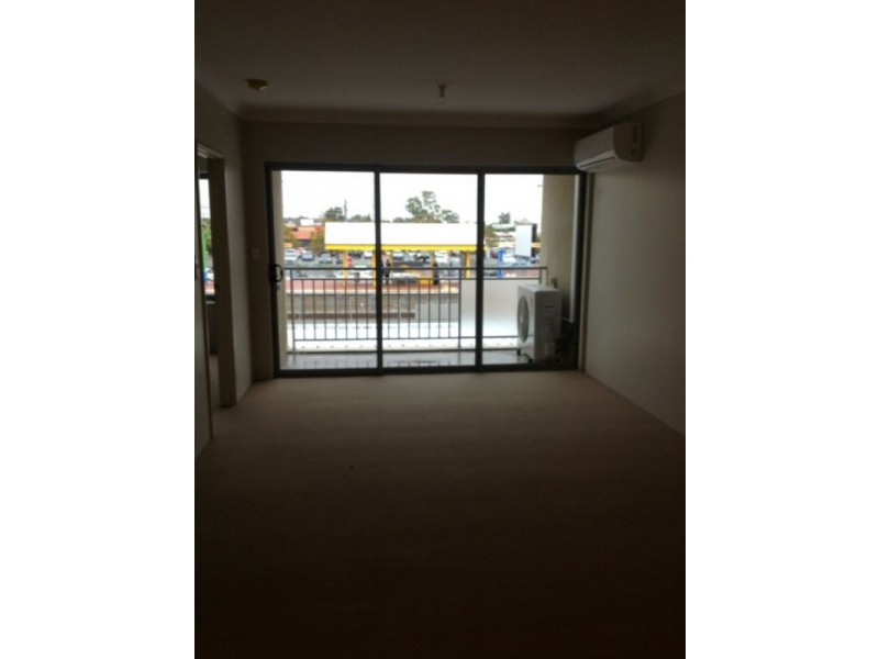 13/148 Railway Parade, Queens Park WA 6107