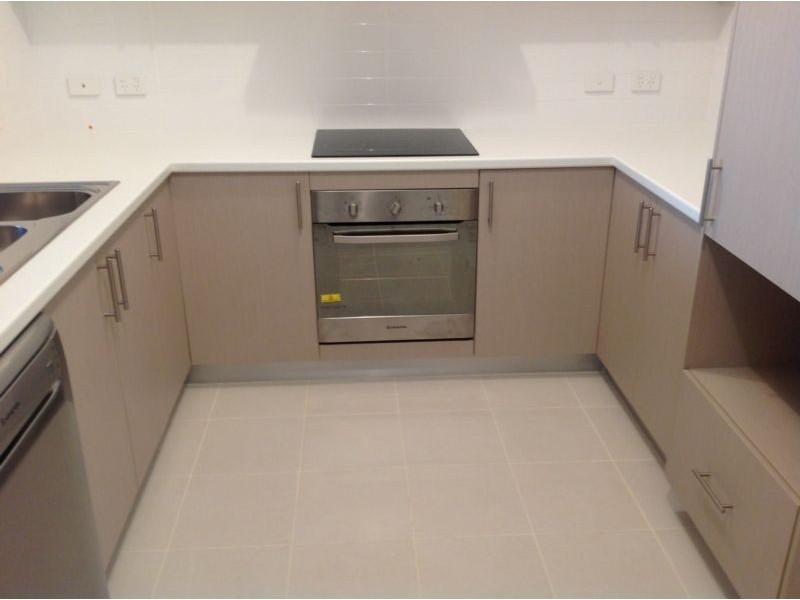 13/148 Railway Parade, Queens Park WA 6107