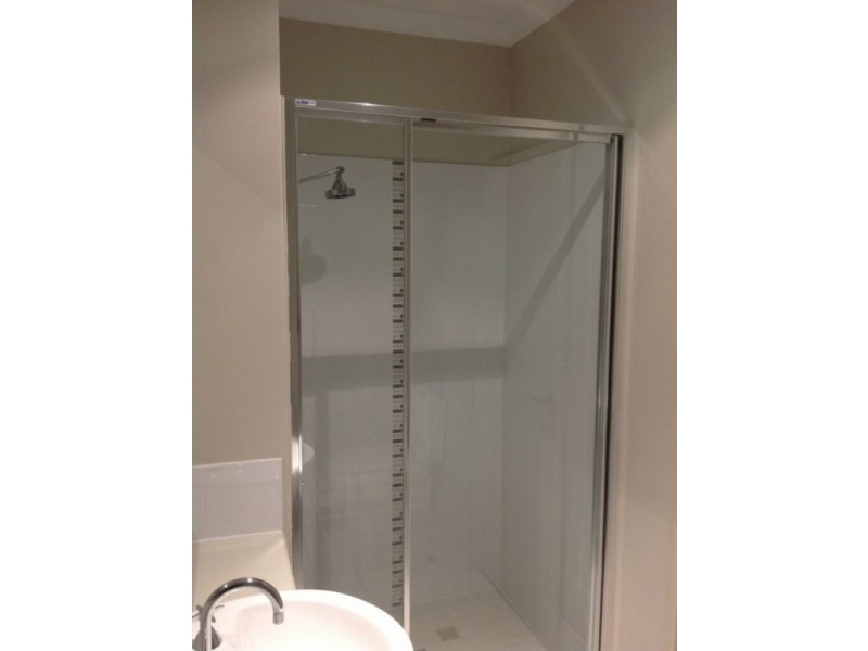 13/148 Railway Parade, Queens Park WA 6107