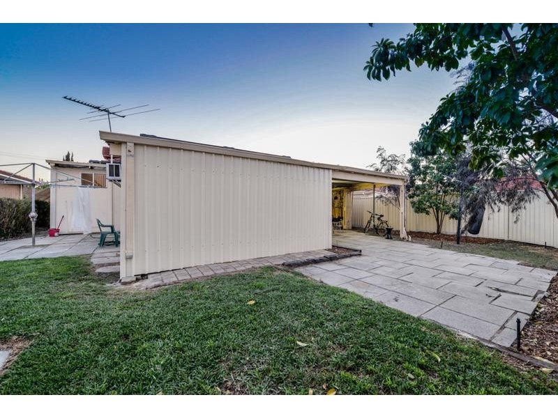 40 Redcliffe Street, East Cannington WA 6107
