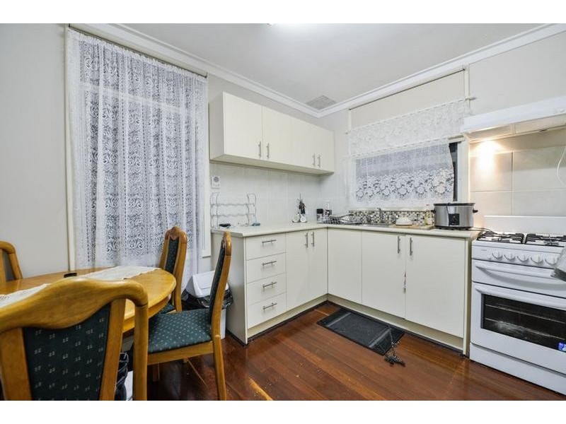 13 Kenmare Avenue, Thornlie WA 6108