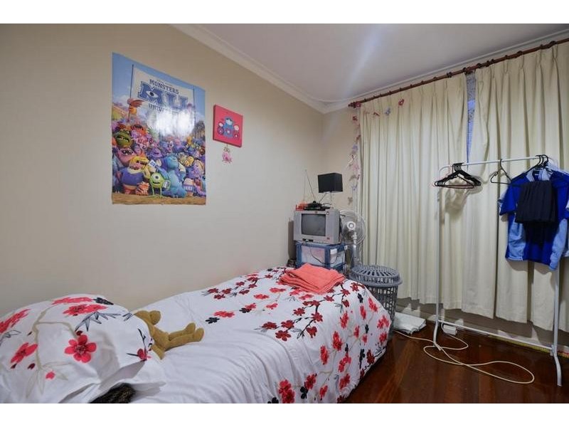 13 Kenmare Avenue, Thornlie WA 6108