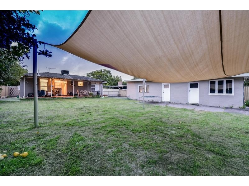 13 Kenmare Avenue, Thornlie WA 6108