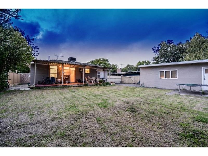 13 Kenmare Avenue, Thornlie WA 6108