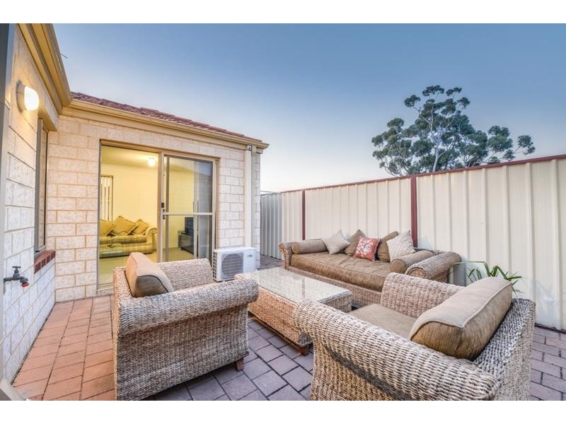 6/128 Wharf Street, Cannington WA 6107
