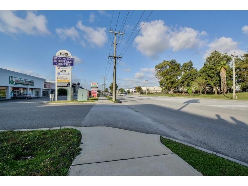 9/195-197 Bannister Road, Canning Vale WA 6155