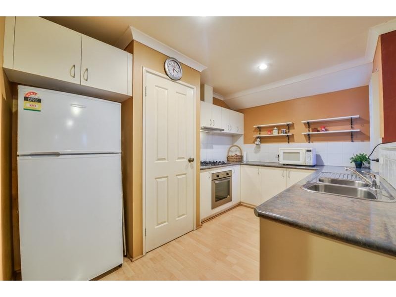 1/21 Holton Way, Cannington WA 6107
