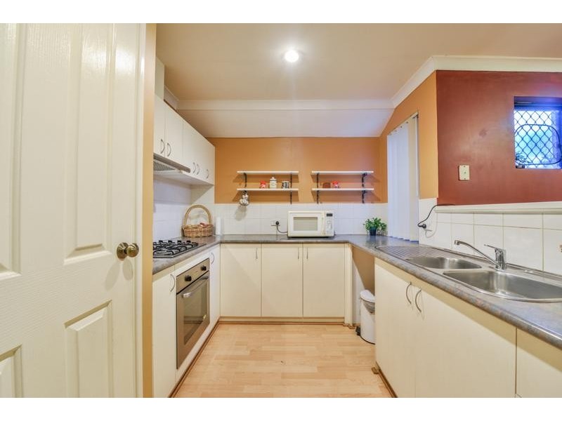 1/21 Holton Way, Cannington WA 6107
