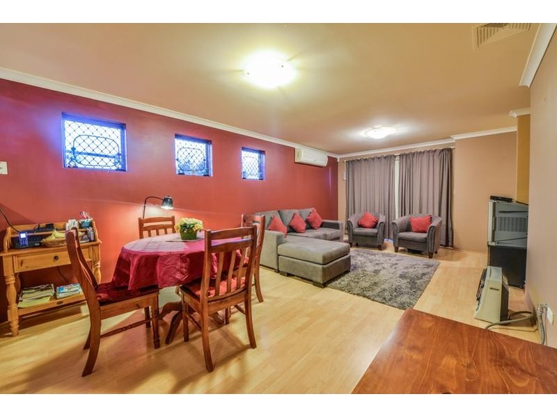 1/21 Holton Way, Cannington WA 6107