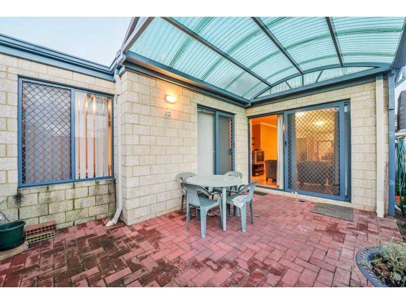 1/21 Holton Way, Cannington WA 6107