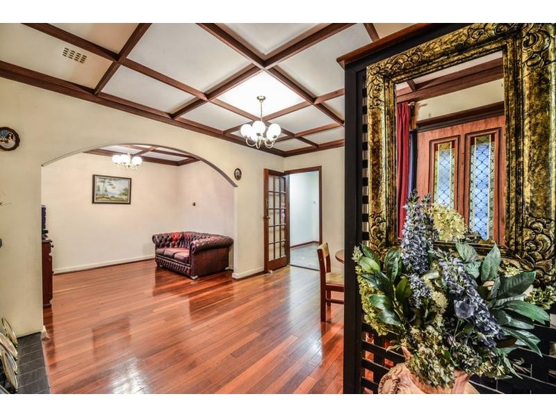 21 Central Terrace, Beckenham WA 6107