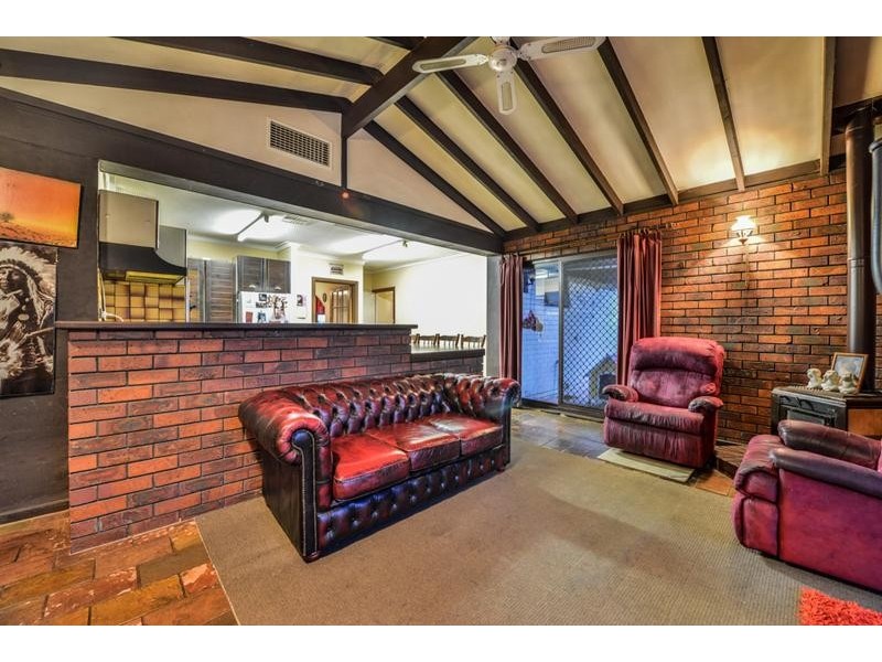 21 Central Terrace, Beckenham WA 6107