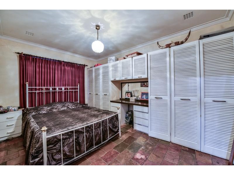 21 Central Terrace, Beckenham WA 6107