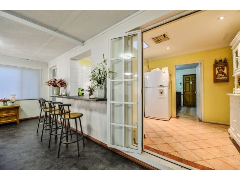 24 Tooting Street, Beckenham WA 6107