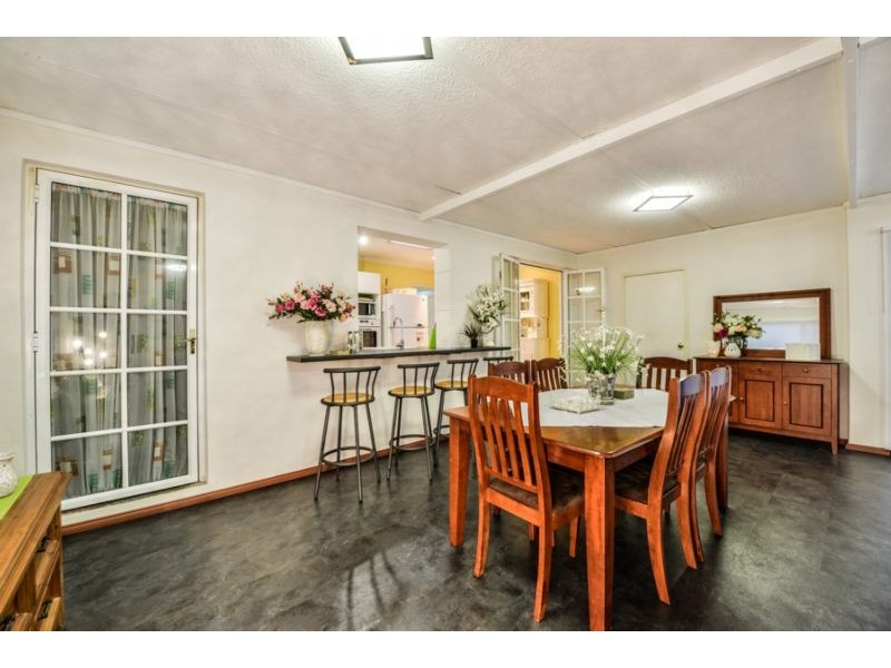 24 Tooting Street, Beckenham WA 6107