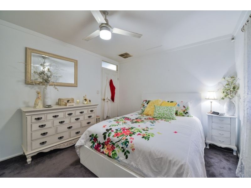 24 Tooting Street, Beckenham WA 6107