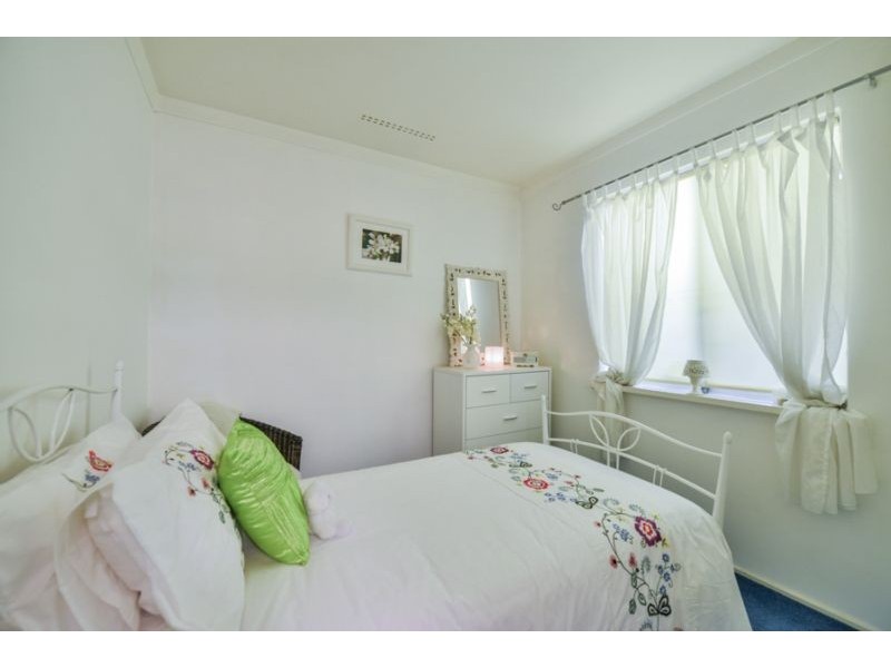 24 Tooting Street, Beckenham WA 6107