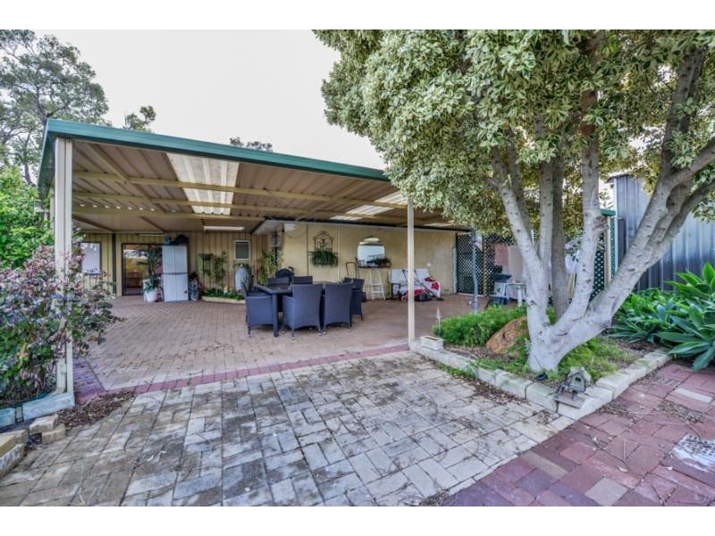 24 Tooting Street, Beckenham WA 6107