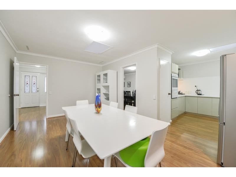 4 Bagoda Street, Queens Park WA 6107