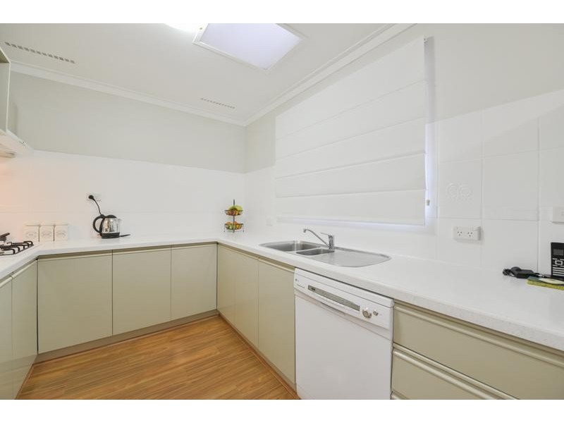 4 Bagoda Street, Queens Park WA 6107