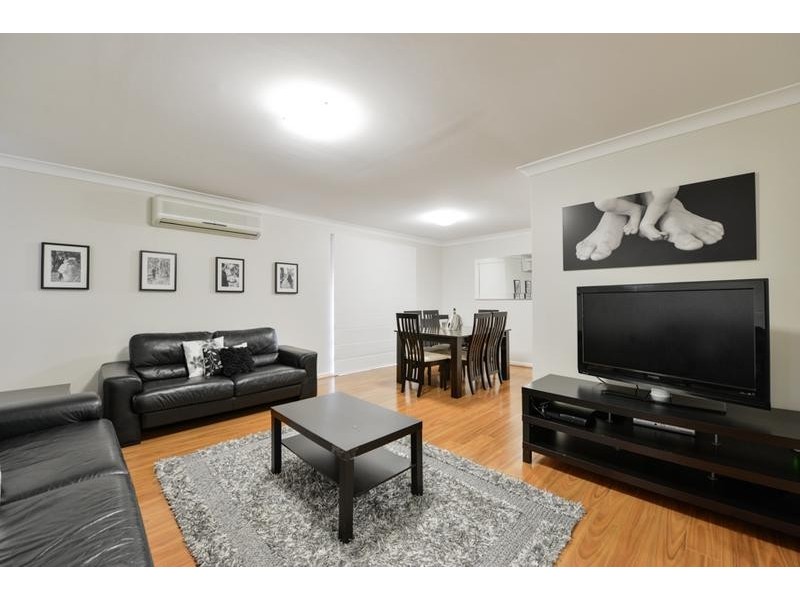 4 Bagoda Street, Queens Park WA 6107