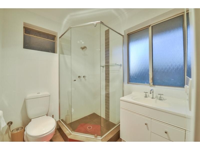 4 Bagoda Street, Queens Park WA 6107