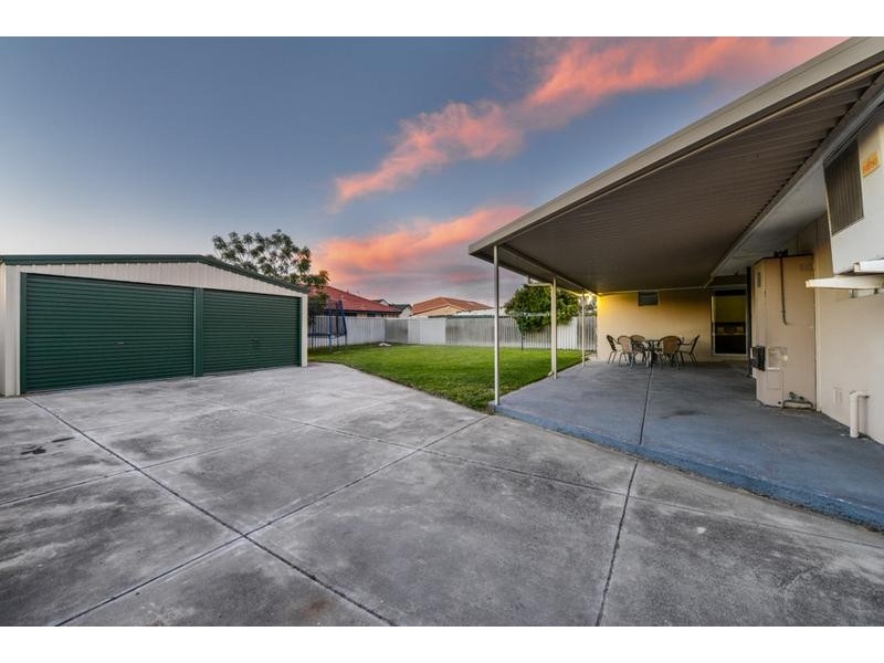 4 Bagoda Street, Queens Park WA 6107