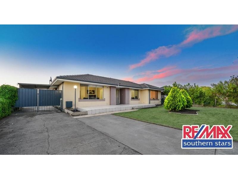 4 Bagoda Street, Queens Park WA 6107