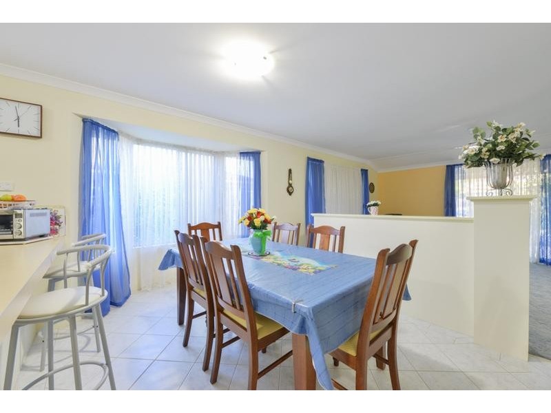 36 Cedar Way, Forrestfield WA 6058