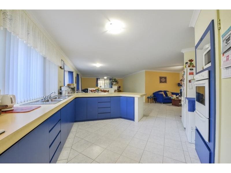 36 Cedar Way, Forrestfield WA 6058