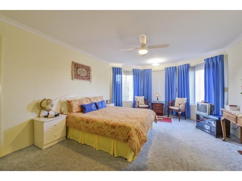 36 Cedar Way, Forrestfield WA 6058