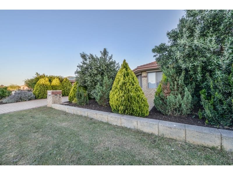 36 Cedar Way, Forrestfield WA 6058