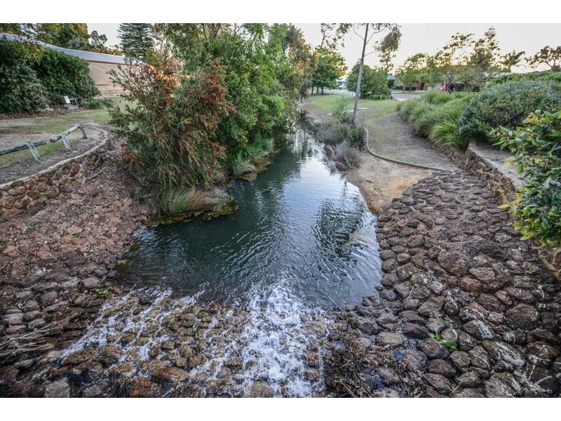 36 Cedar Way, Forrestfield WA 6058