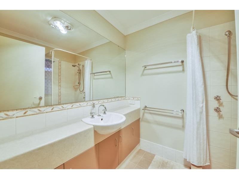 7 Retchford Way, Queens Park WA 6107