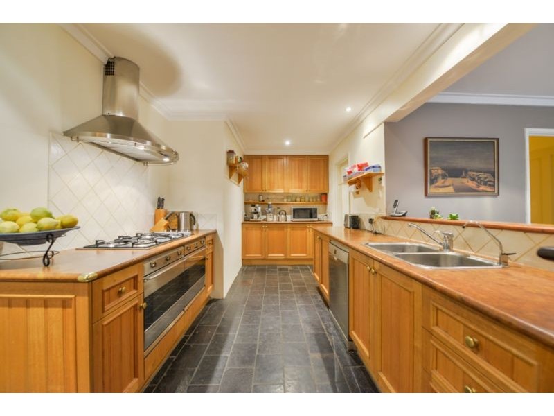 16 Kettering Way, Huntingdale WA 6110