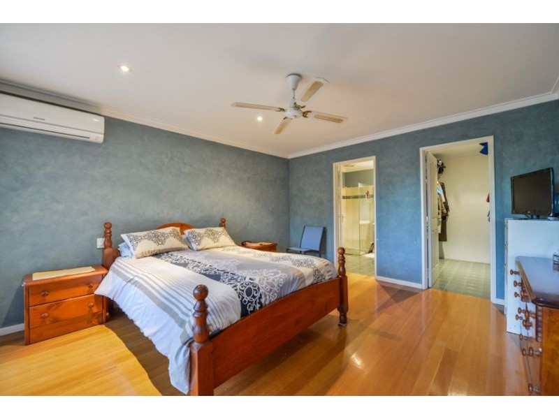 16 Kettering Way, Huntingdale WA 6110