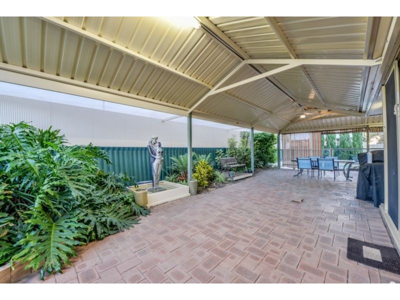 16 Kettering Way, Huntingdale WA 6110