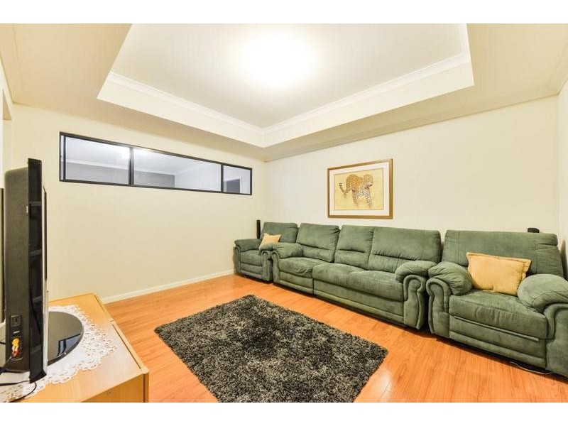 1 Cayenne Street, Wattle Grove WA 6107