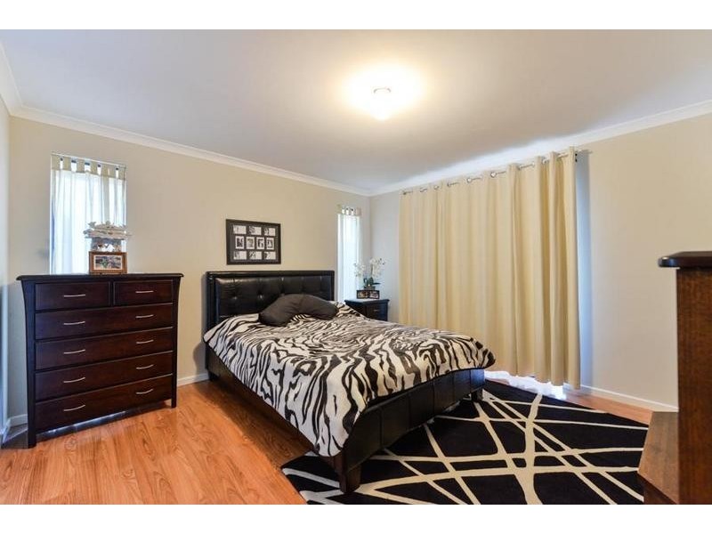 1 Cayenne Street, Wattle Grove WA 6107