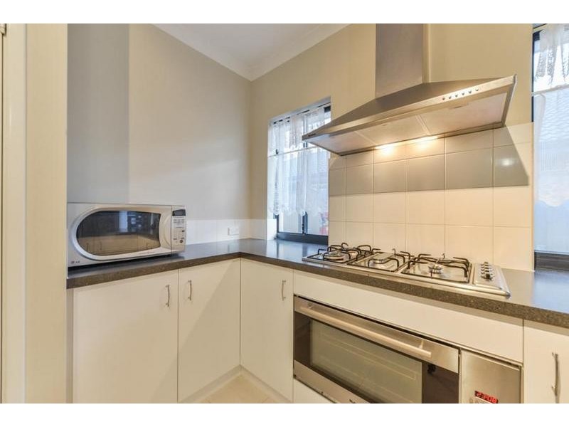 1 Cayenne Street, Wattle Grove WA 6107