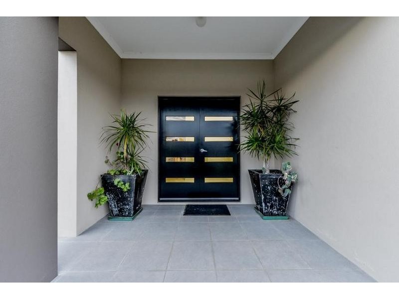 1 Cayenne Street, Wattle Grove WA 6107