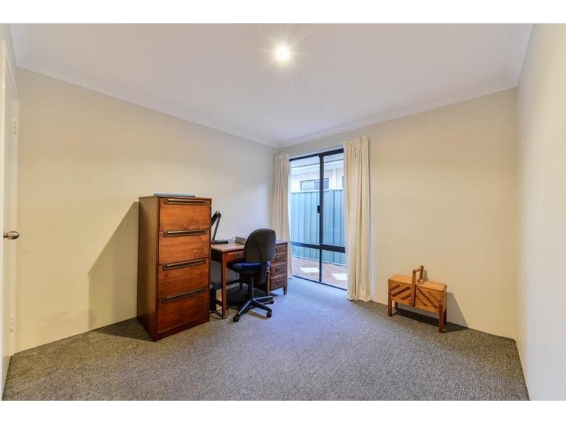 15 Regency Ramble, Wattle Grove WA 6107