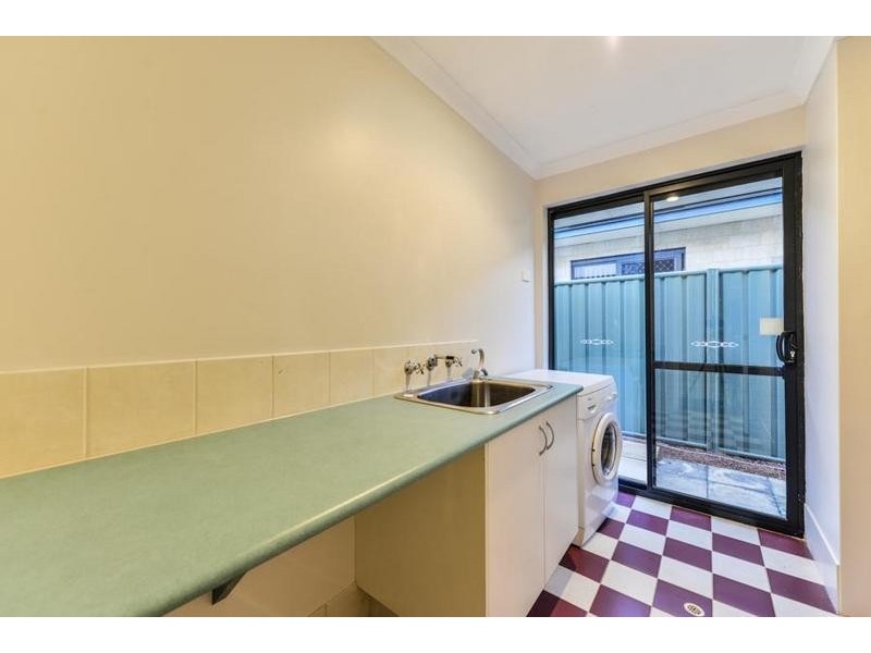 15 Regency Ramble, Wattle Grove WA 6107