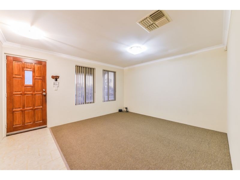 2 Loquat Way, Forrestfield WA 6058