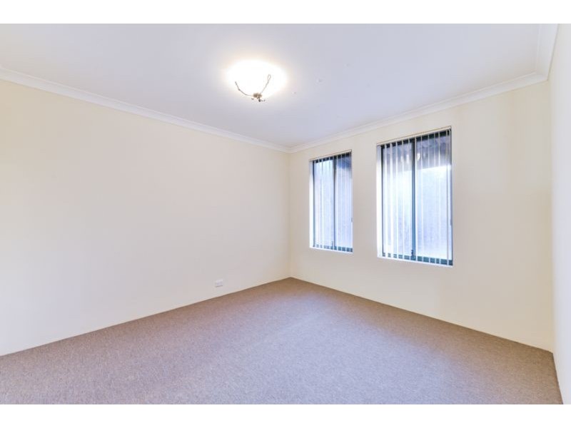 2 Loquat Way, Forrestfield WA 6058