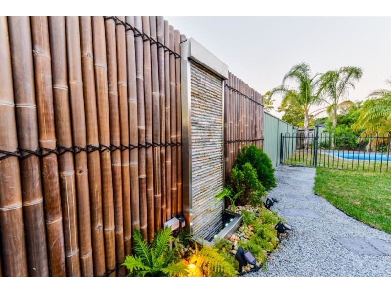 2 Loquat Way, Forrestfield WA 6058