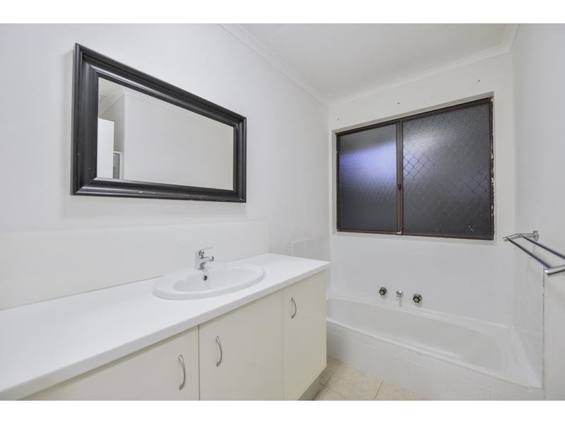 25 McNamara Drive, Thornlie WA 6108