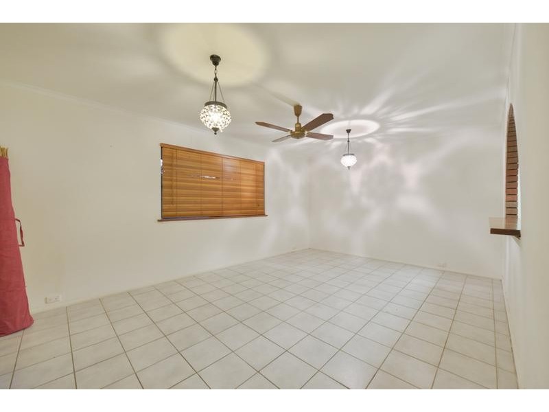 25 McNamara Drive, Thornlie WA 6108